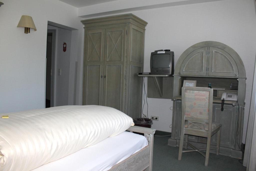 Schloss Neuburg Hotel Mosbach  Cameră foto