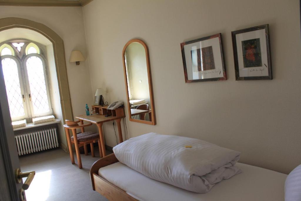 Schloss Neuburg Hotel Mosbach  Cameră foto